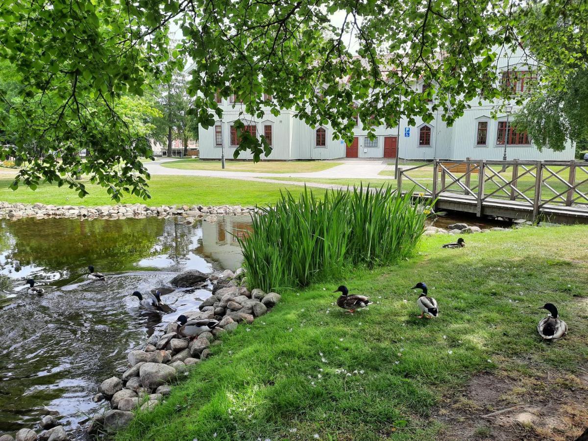 Broholm Bed&Breakfast Lidkoping Bagian luar foto
