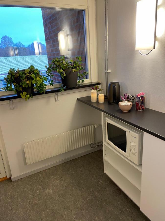 Broholm Bed&Breakfast Lidkoping Bagian luar foto