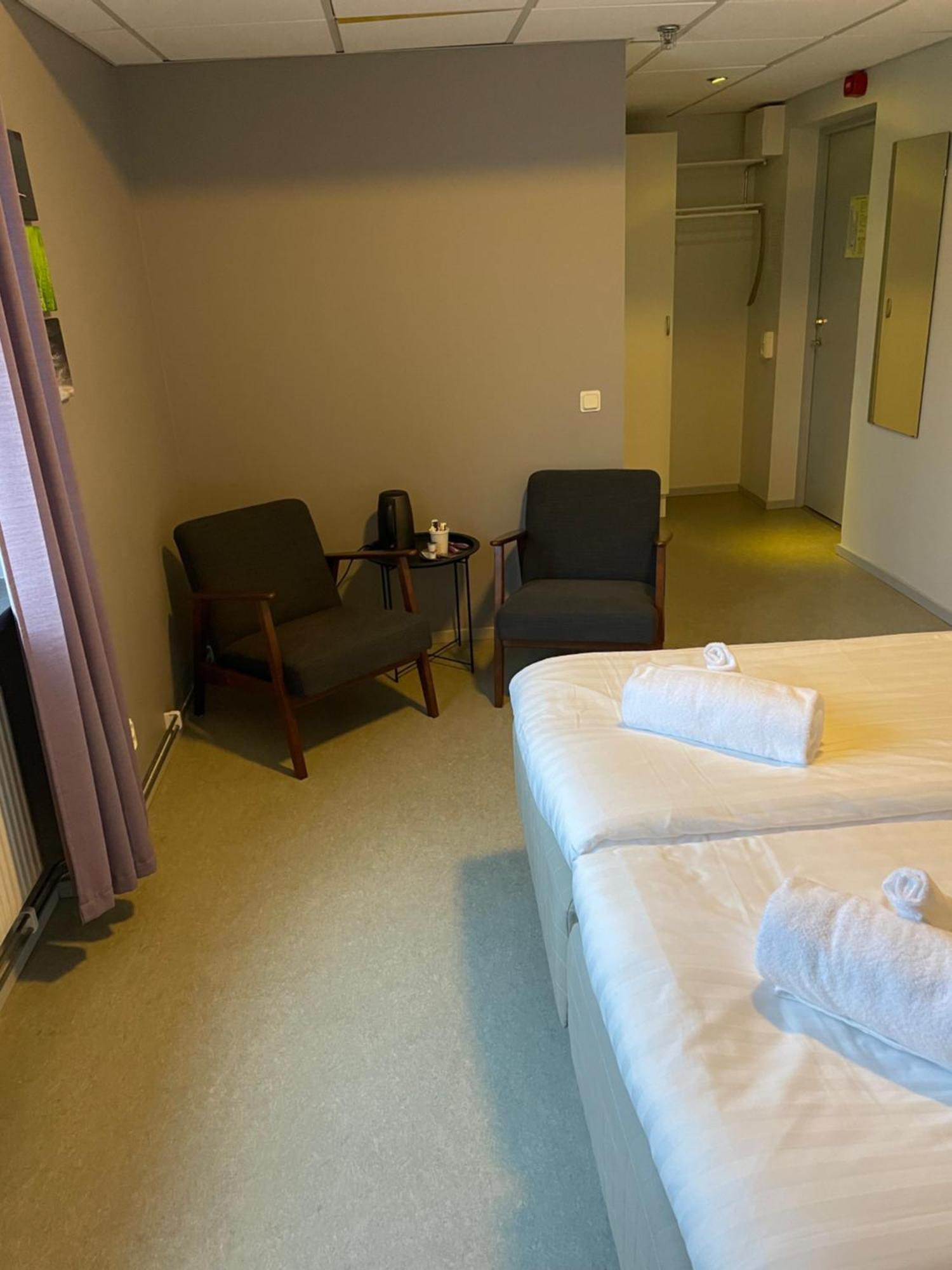 Broholm Bed&Breakfast Lidkoping Ruang foto